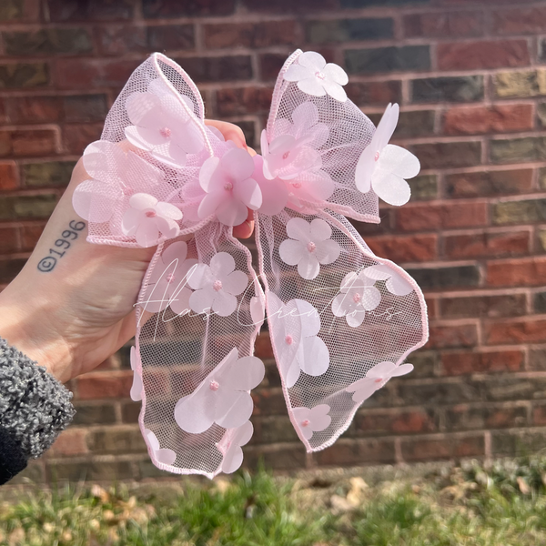 Baby Pink Flowers XL Emma Bow